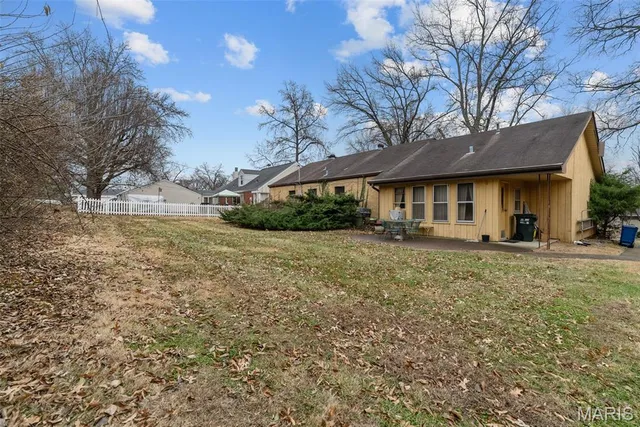 $299,900 | 1175 Hillard Road, St. Louis, MO 63122