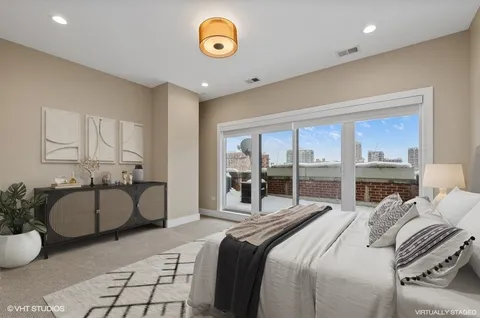 $1,500,000 | 1507 South Prairie Avenue, Chicago, IL 60605