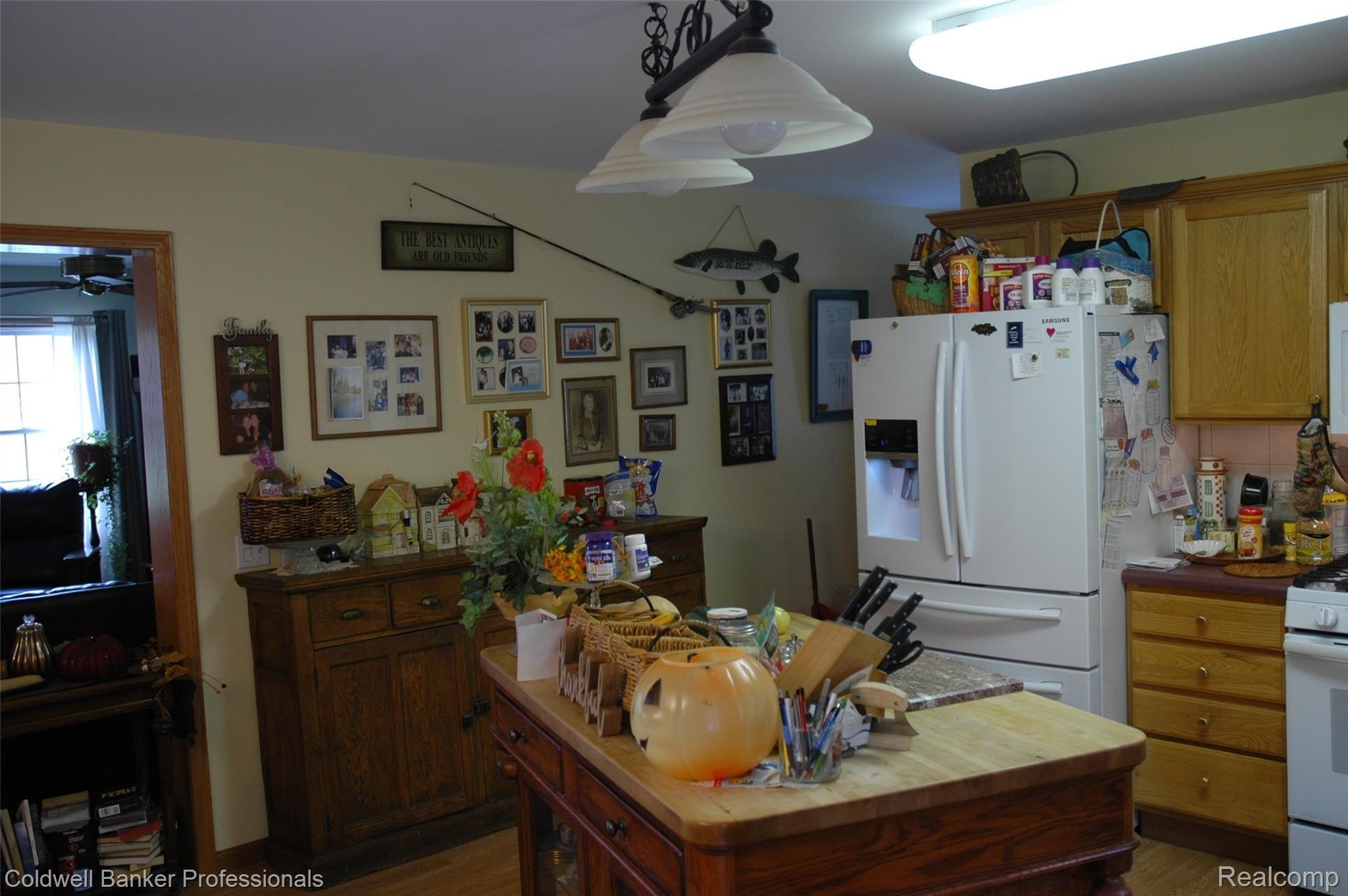 3661 North Lapeer Road Lapeer, MI 48446 - Photo 12 of 28 012.JPG