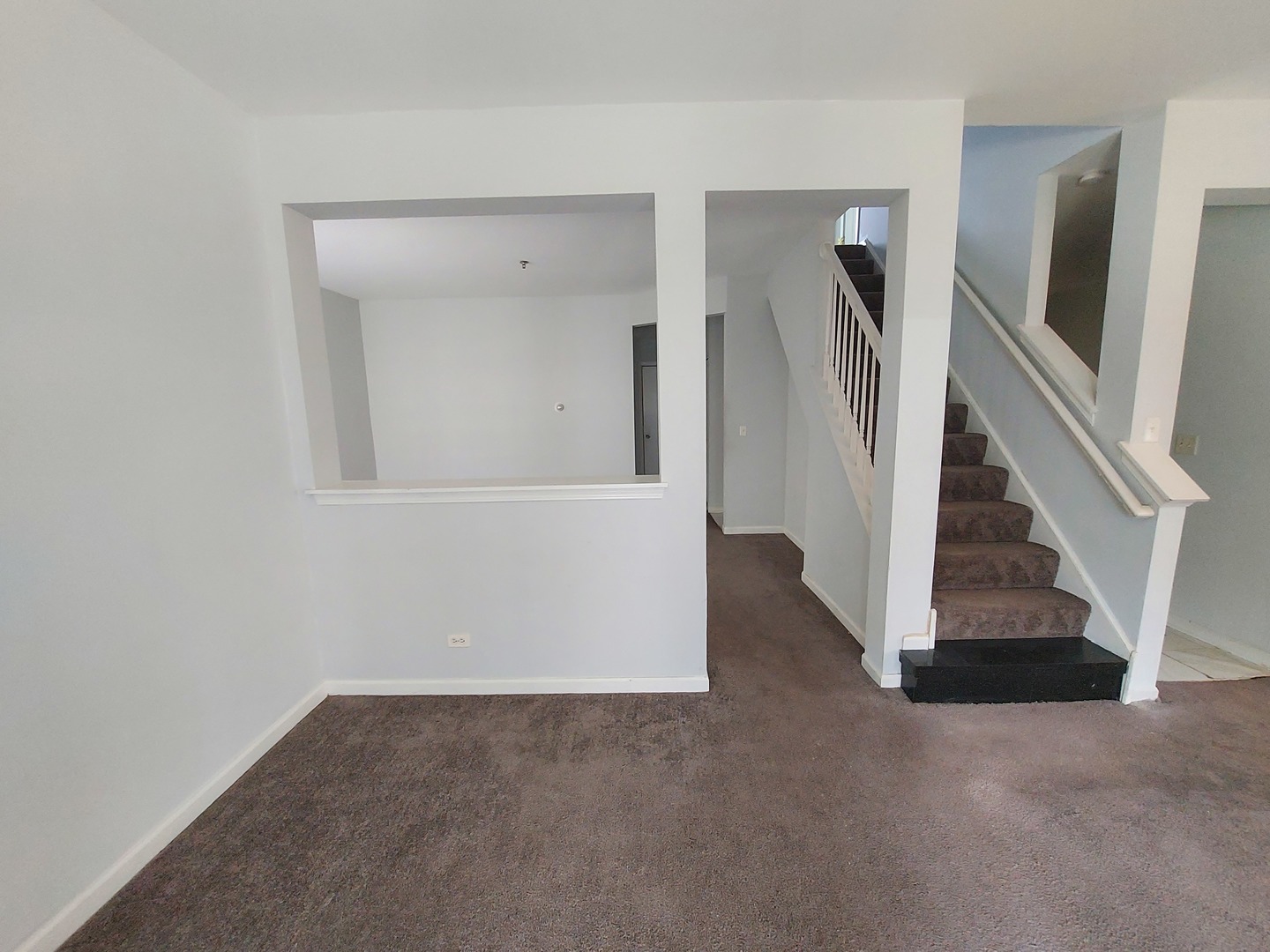 369 Springmist Court, Unit 369 Bolingbrook, IL 60440 - Photo 5 of 18 Gallery Image 5