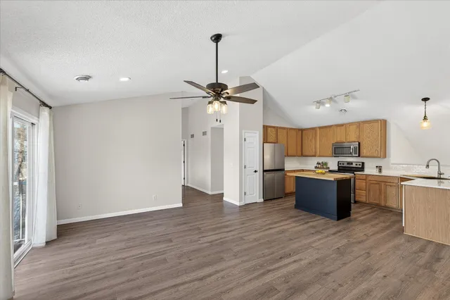 $279,900 | 330 Heritage Trail, Circle Pines, MN 55014