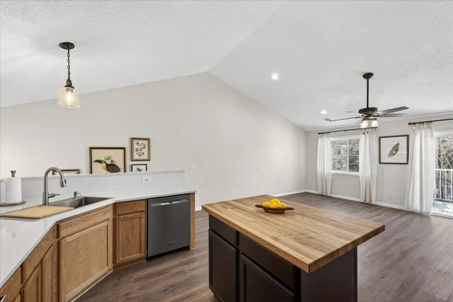 $279,900 | 330 Heritage Trail, Circle Pines, MN 55014