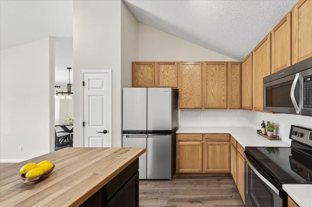 $279,900 | 330 Heritage Trail, Circle Pines, MN 55014