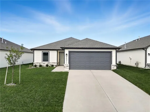 $329,390 | 20308 West 194th Terrace, Spring Hill, KS 66083