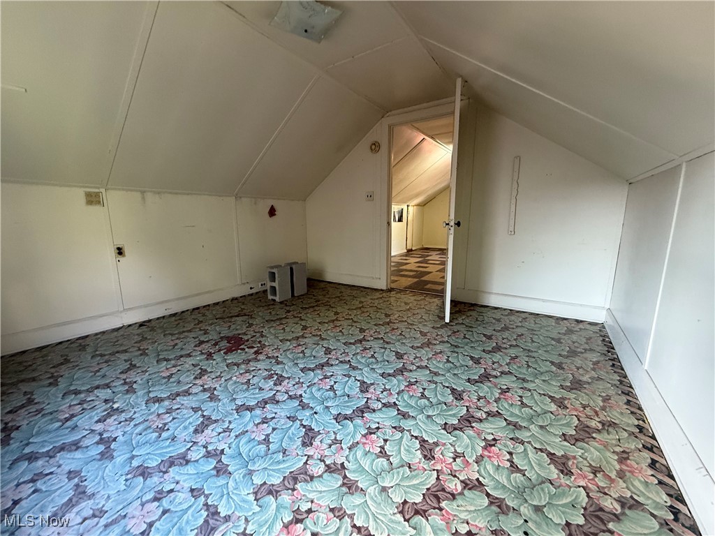1979 Staunton Road Cleveland, OH 44118 - Photo 28 of 37 Additional living space with vaulted ceiling