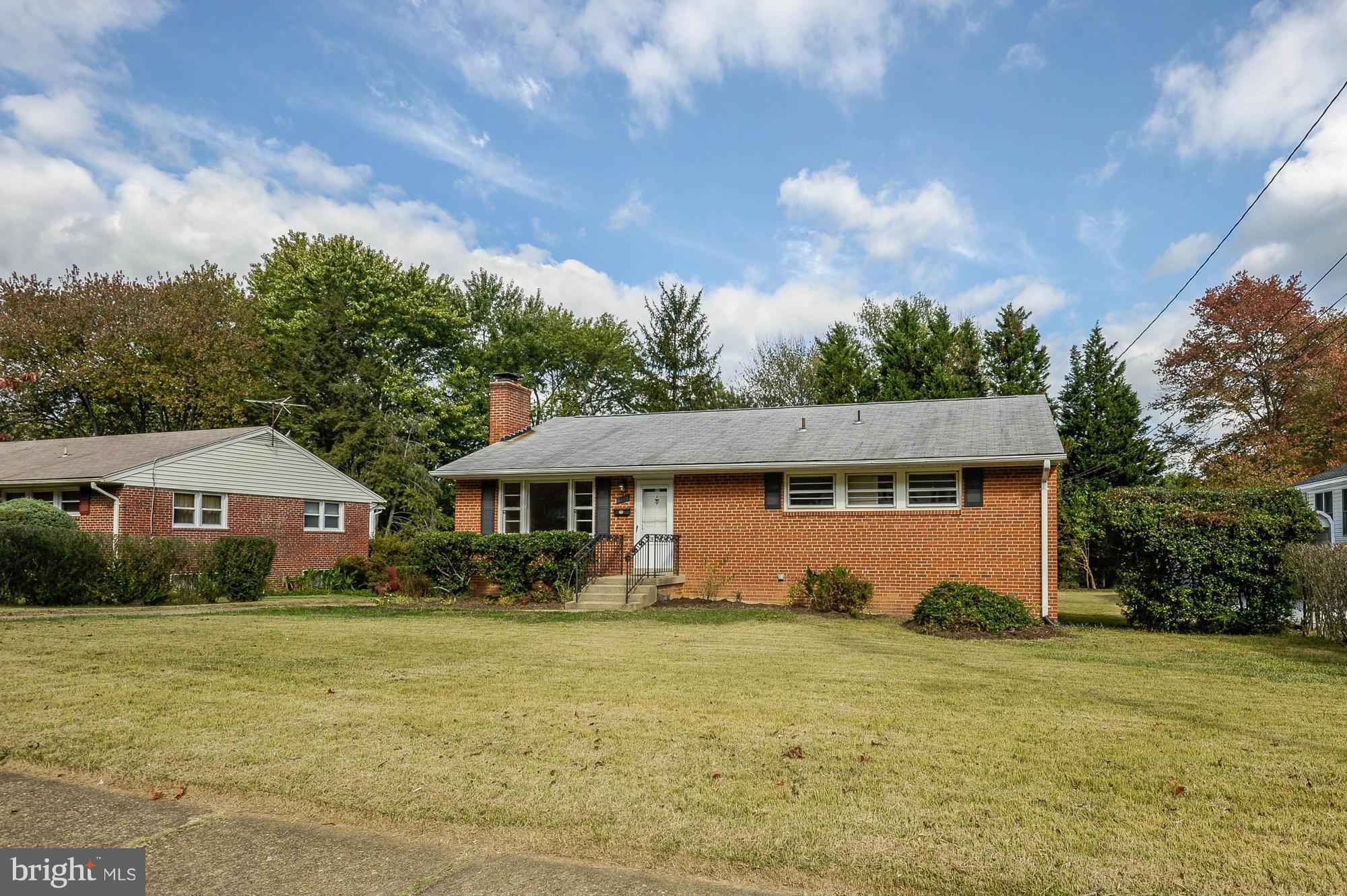 8114 Carrick Lane Springfield, VA 22151 - Photo 23 of 23 Exterior (Front)