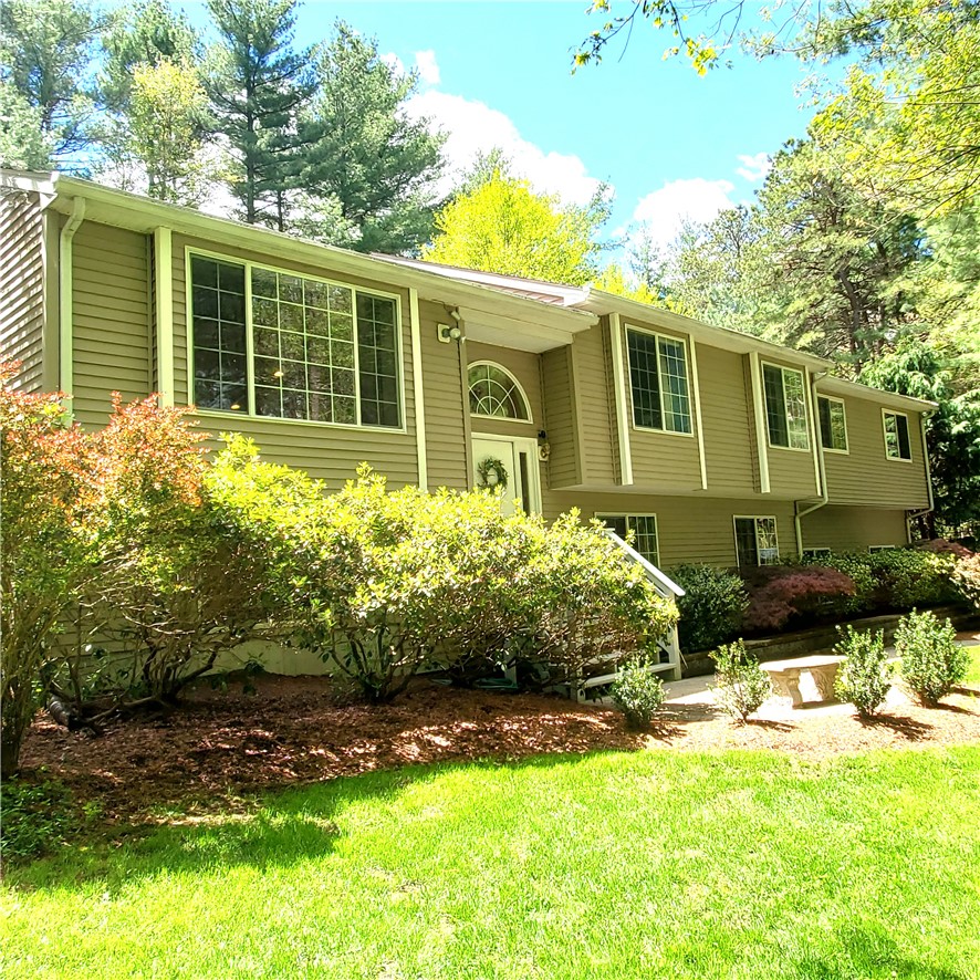 12 Ayoho Road Coventry, RI 02816 - Photo 1 of 47 Gallery Image 1