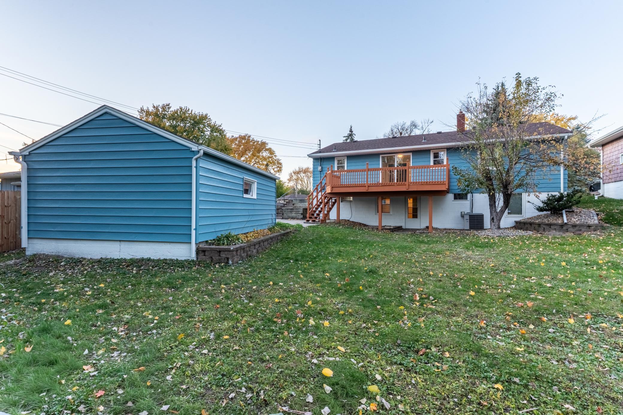 1740 Onacrest Curve Maplewood, MN 55117 - Photo 14 of 16