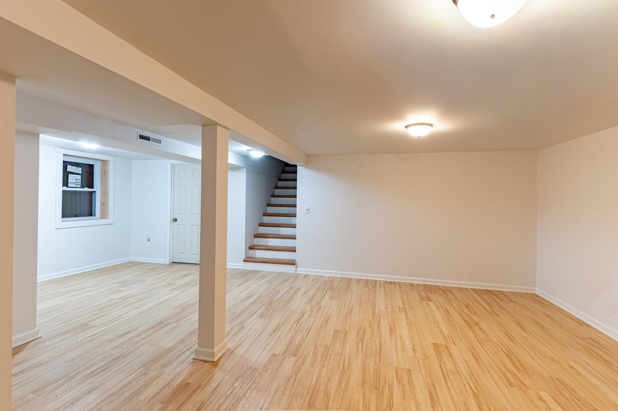 1740 Onacrest Curve Maplewood, MN 55117 - Photo 9 of 16