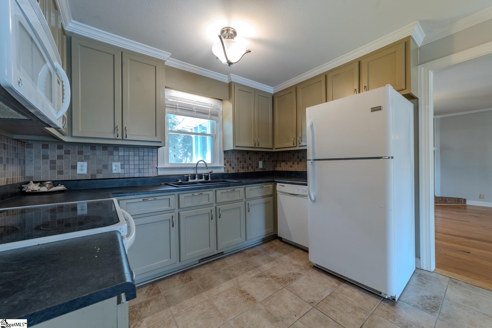 501 Cunningham Road Taylors, SC 29687 - Photo 9 of 37 Gallery Image 9