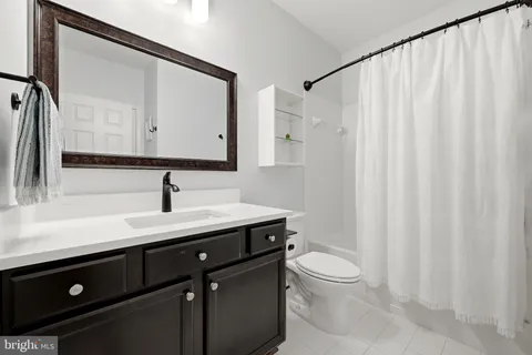 $1,170,000 | 18120 Ridgewood Place, Round Hill, VA 20141