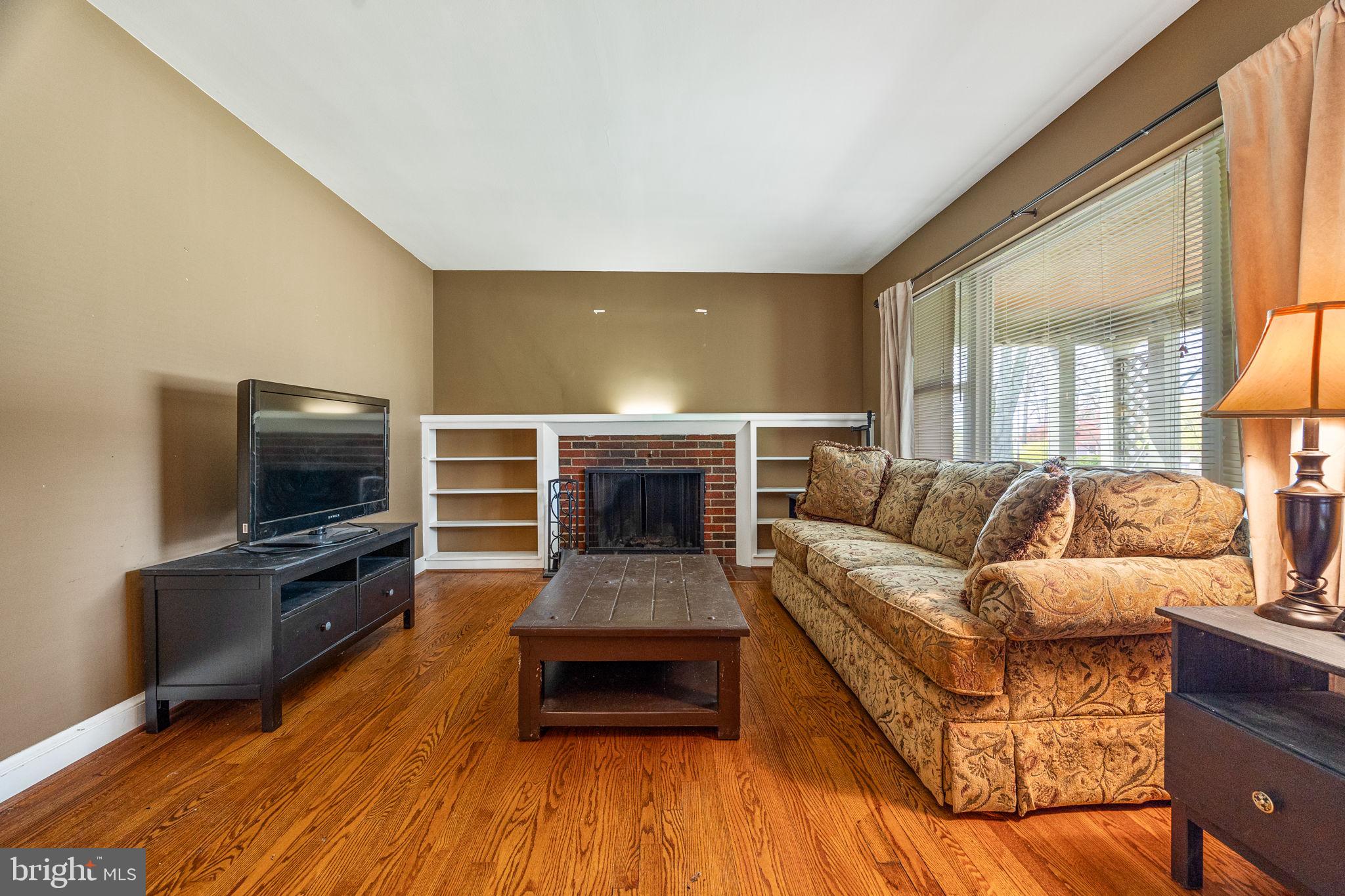 7028 Warfield Road Gaithersburg, MD 20882 - Photo 8 of 22 Gallery Image 8
