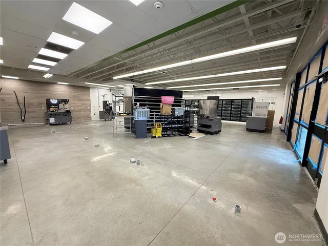 a view of a big room with storage and utility