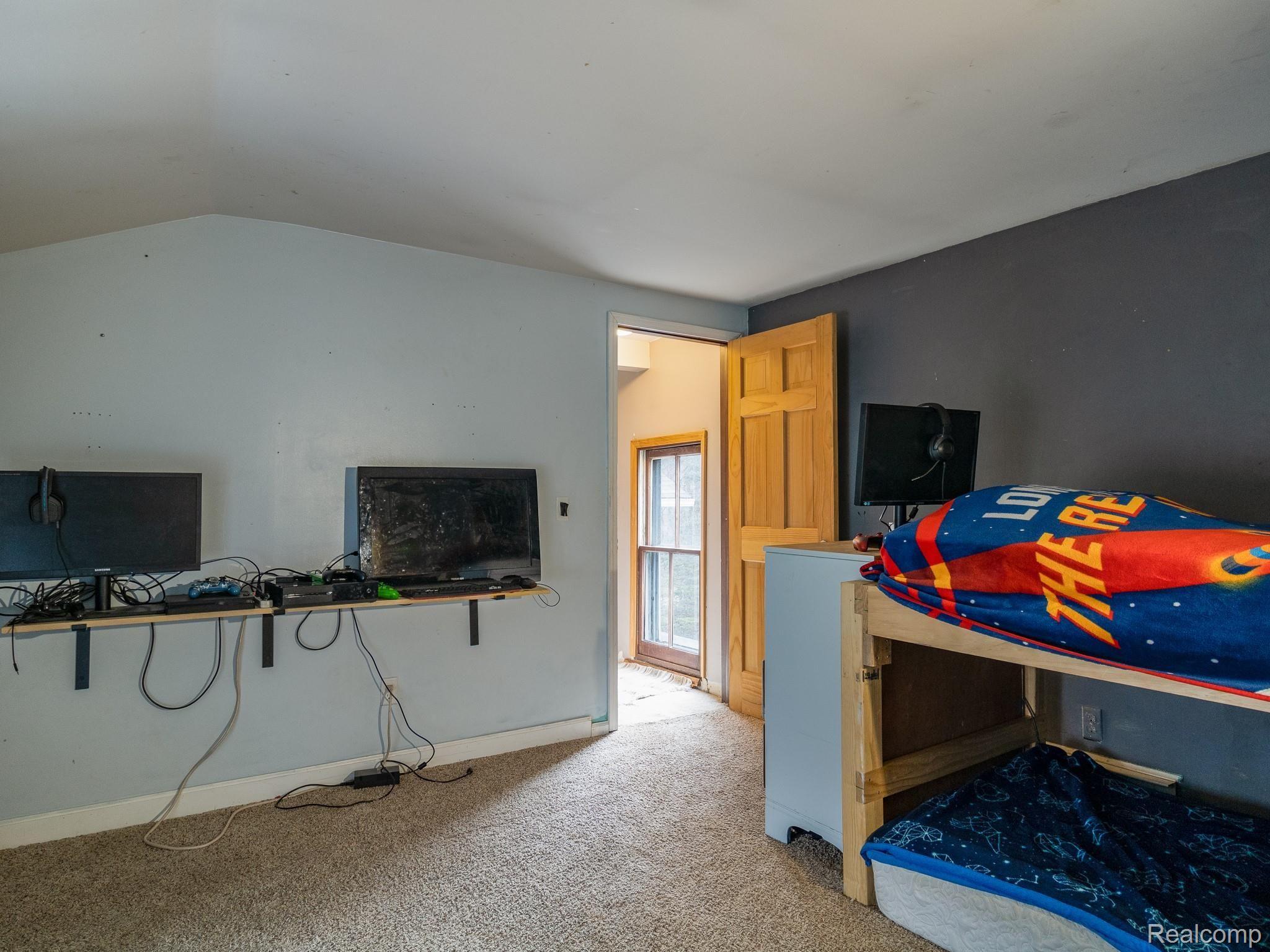 8488 Allen Road Fenton, MI 48430 - Photo 22 of 27 IMG_4520.CR2