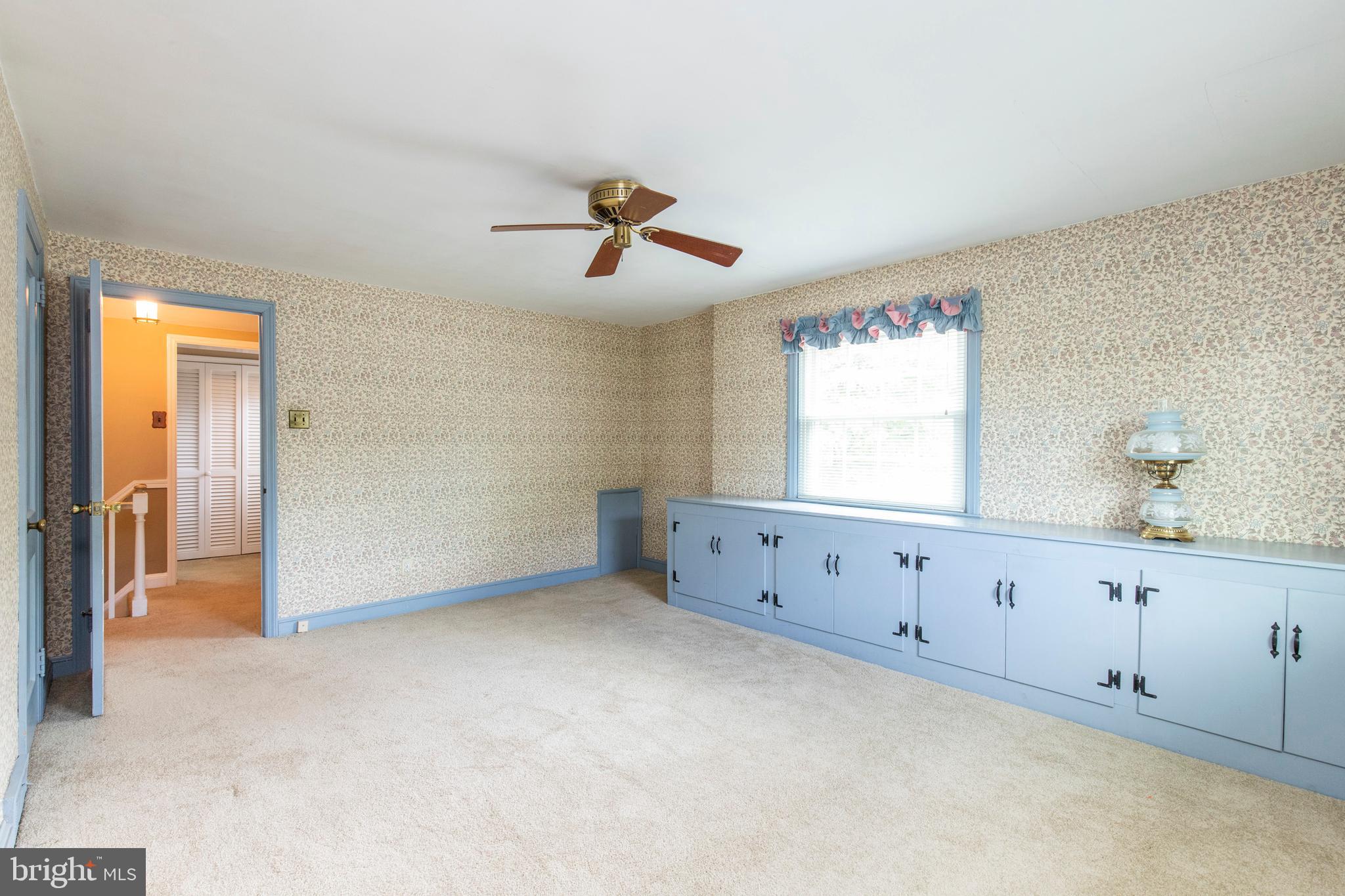 611 Newlin Road Springfield, PA 19064 - Photo 21 of 27 Built in drawers