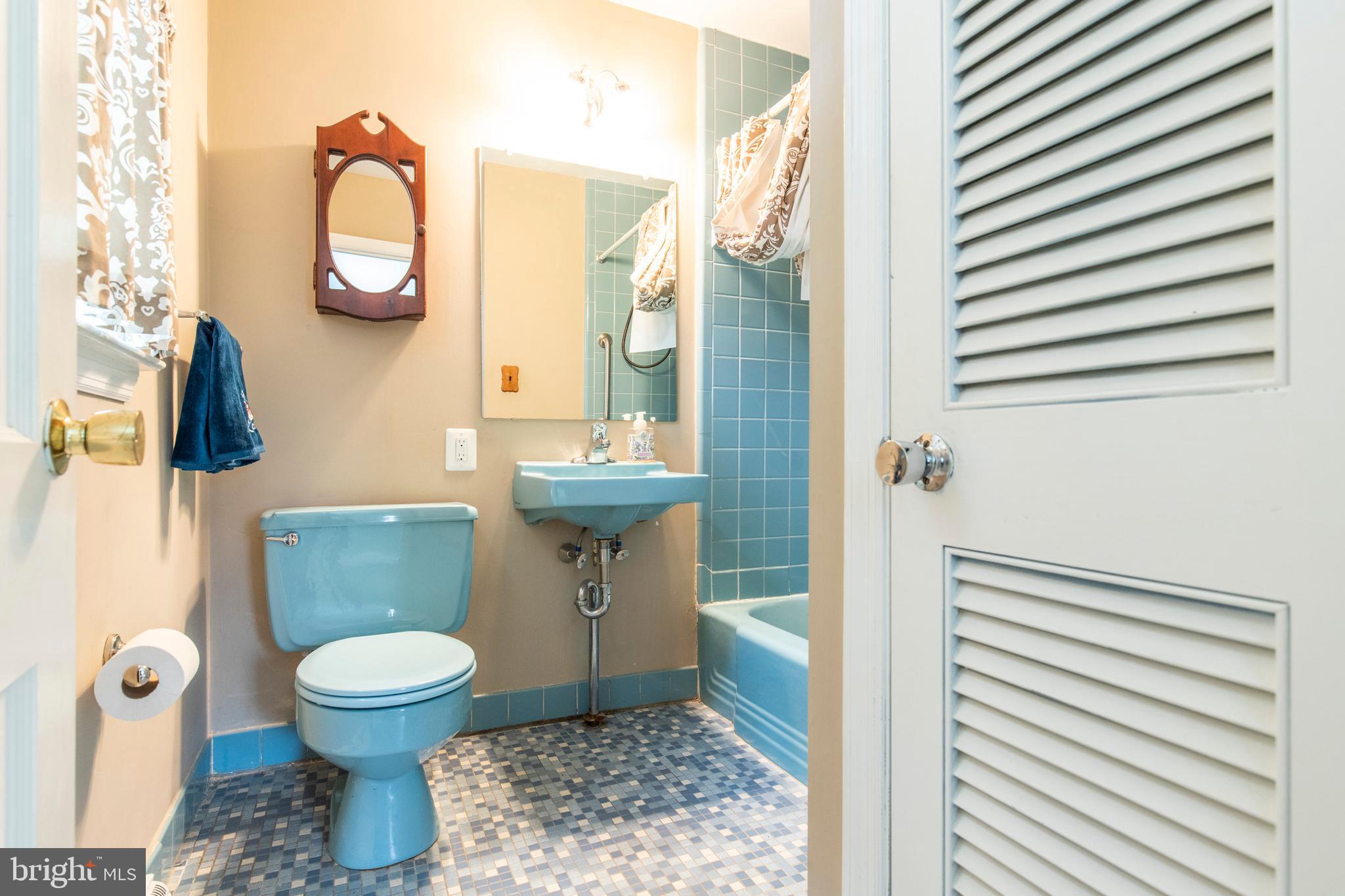 611 Newlin Road Springfield, PA 19064 - Photo 24 of 27 1st floor full bath off BR/den addition