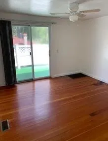 $1,600 | 2604 Fair Oak Lane, Unit B, McHenry, IL 60051