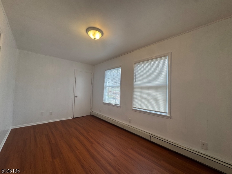 252 Wiscasset Road Vernon, NJ 07422 - Photo 10 of 10 an empty room with a window