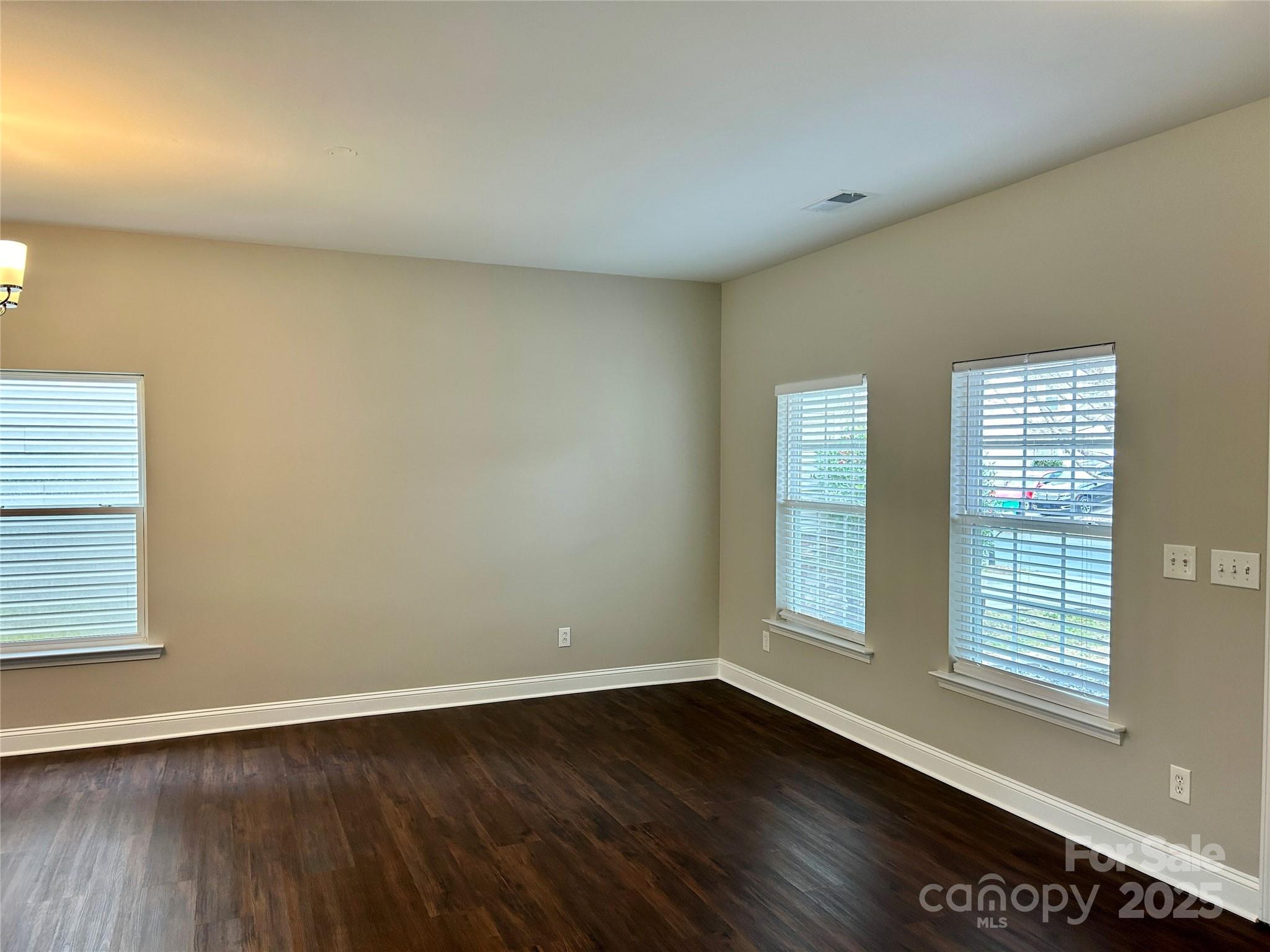 9034 Seamill Road Charlotte, NC 28278 - Photo 5 of 35