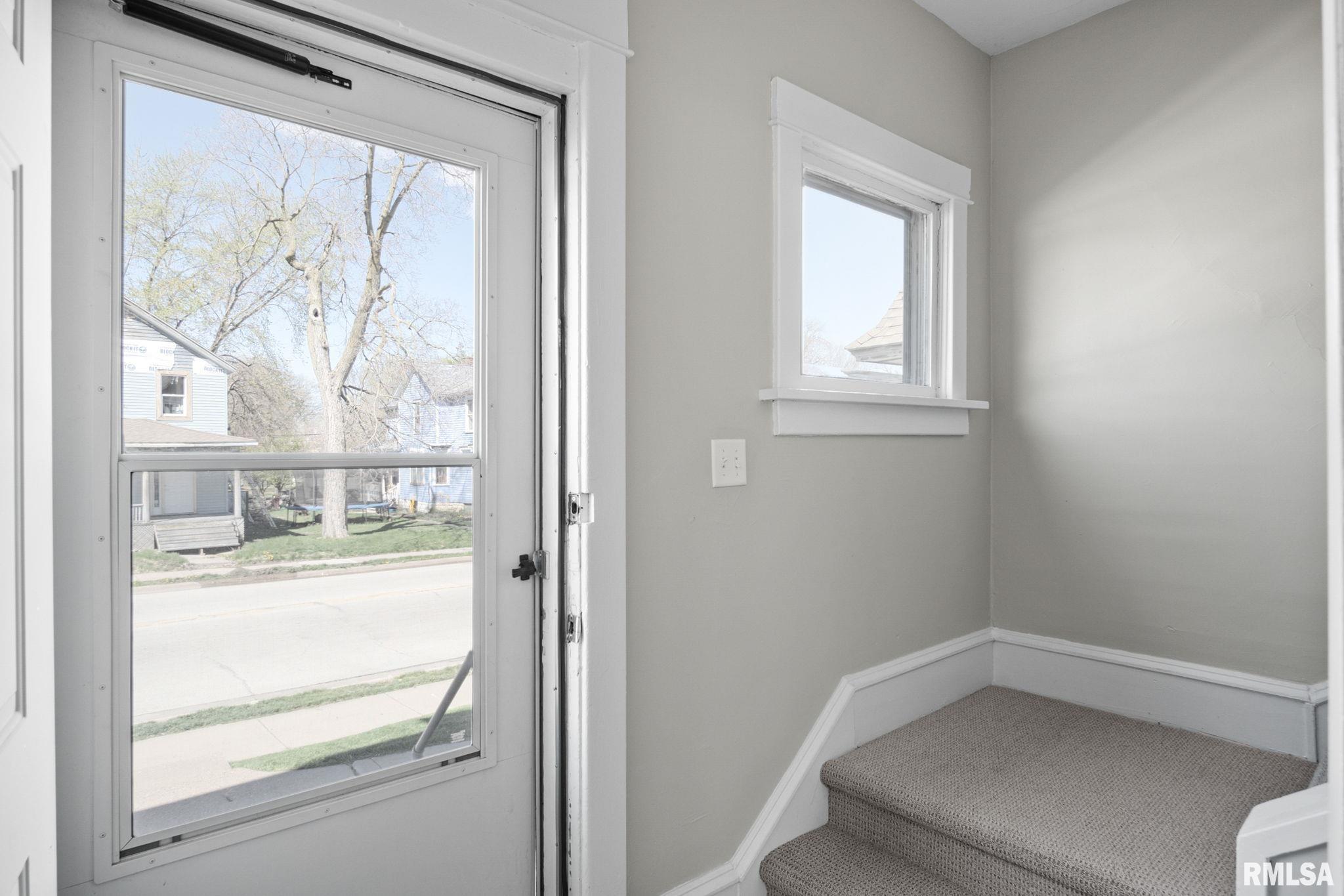 841 24th Street Rock Island, IL 61201 - Photo 13 of 30