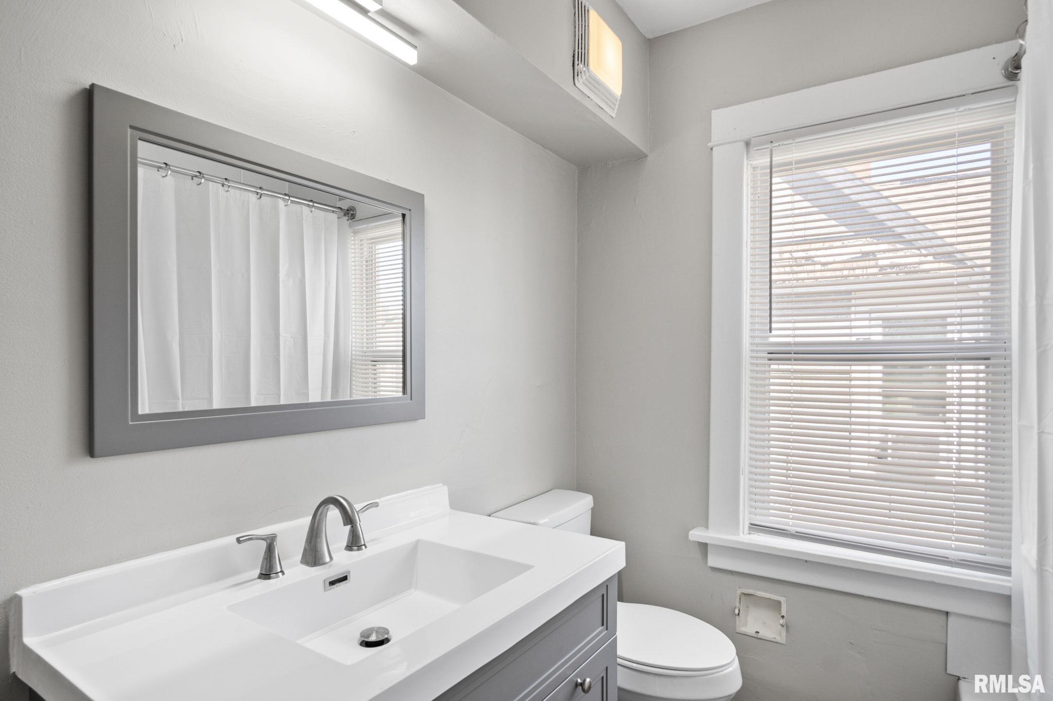 841 24th Street Rock Island, IL 61201 - Photo 19 of 30