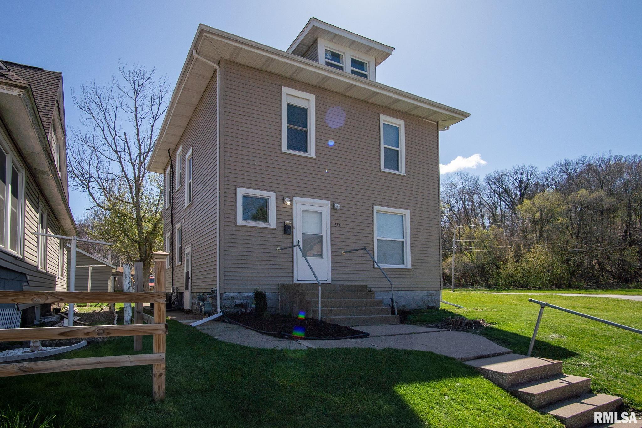 841 24th Street Rock Island, IL 61201 - Photo 2 of 30