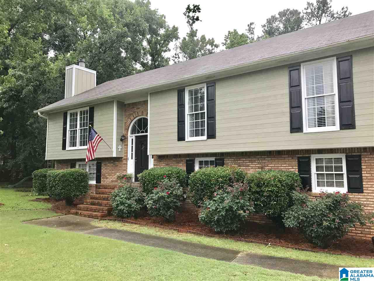 127 Mallard Pointe Circle Pelham, AL 35124 - Photo 2 of 28
