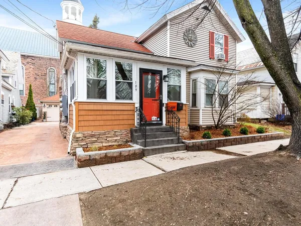 $649,000 | 109 Elmwood Avenue, Burlington, VT 05401