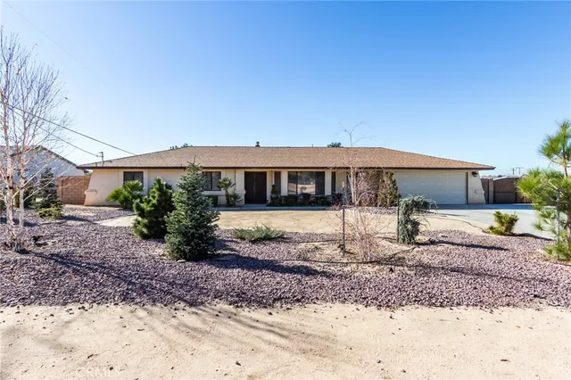 $439,900 | 14076 Wawona Road, Apple Valley, CA 92307