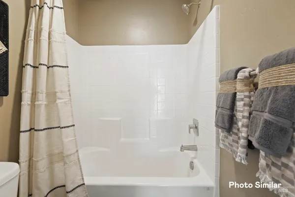 $483,900 | 1772 North Big Star Avenue, Eagle, ID 83616