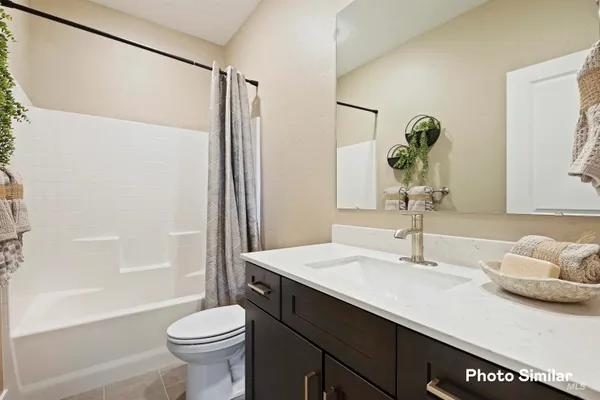 $483,900 | 1772 North Big Star Avenue, Eagle, ID 83616