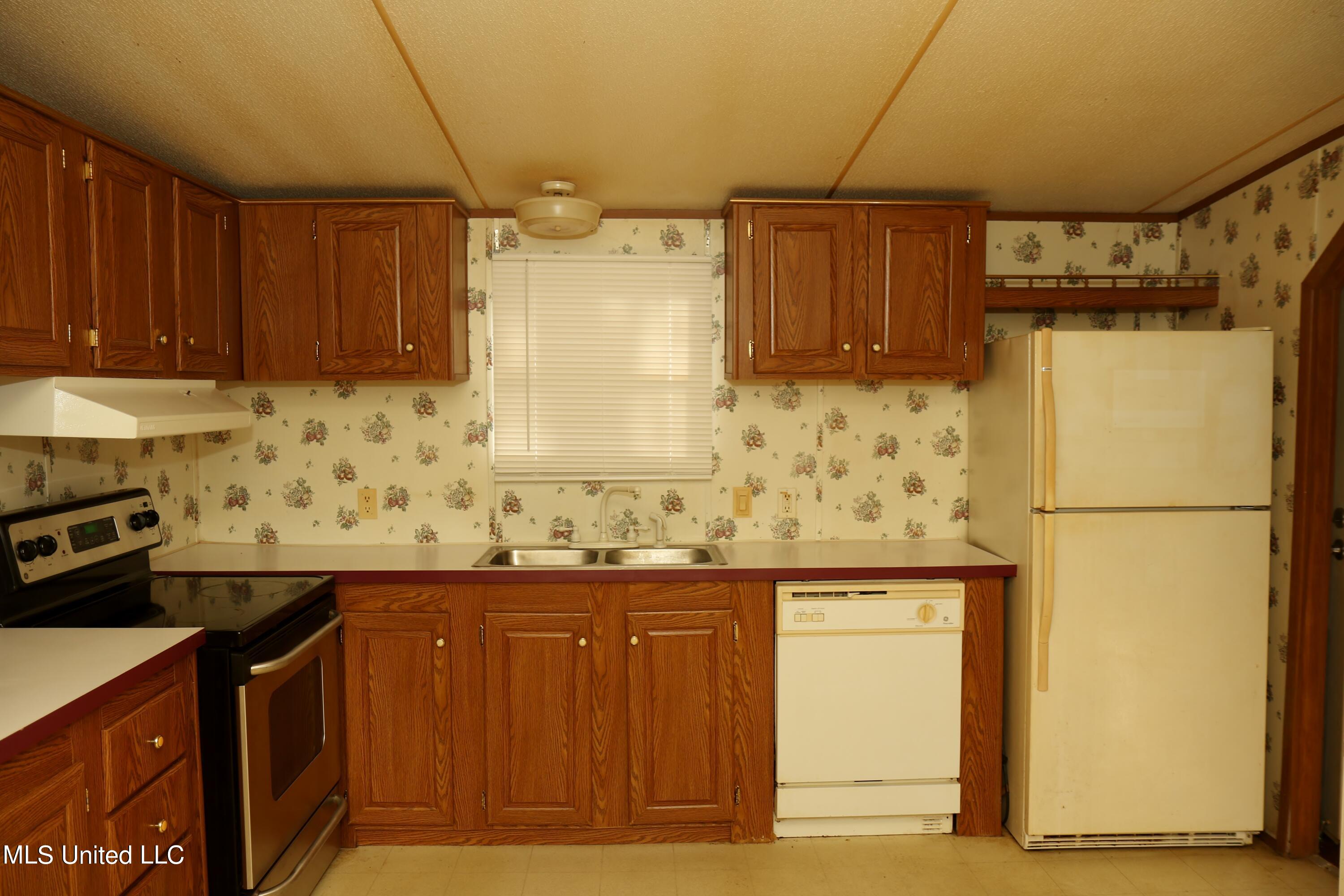 22325 Ellis Hamilton Road Moss Point, MS 39562 - Photo 9 of 33 640A5235