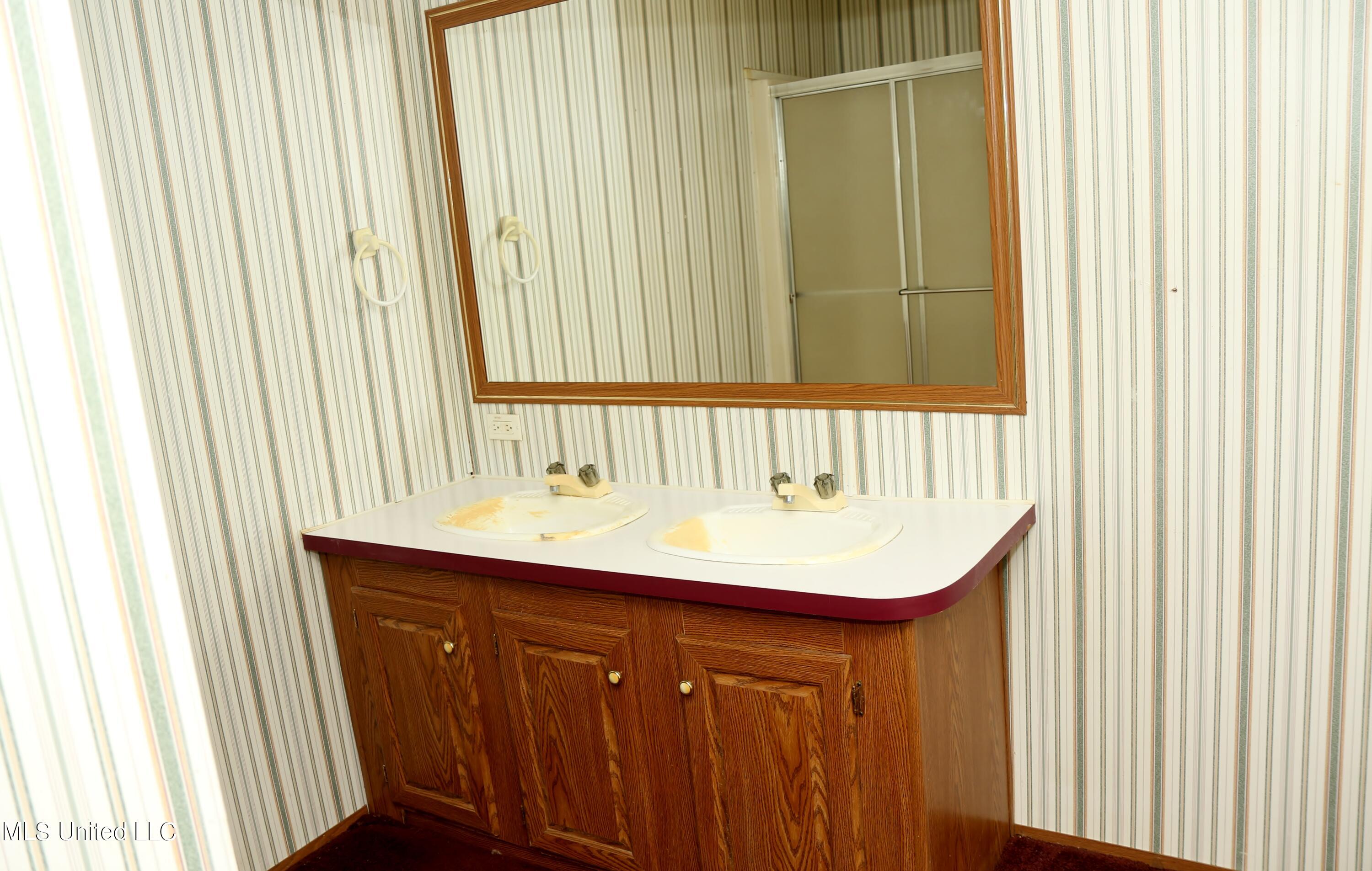 22325 Ellis Hamilton Road Moss Point, MS 39562 - Photo 10 of 33 640A5242