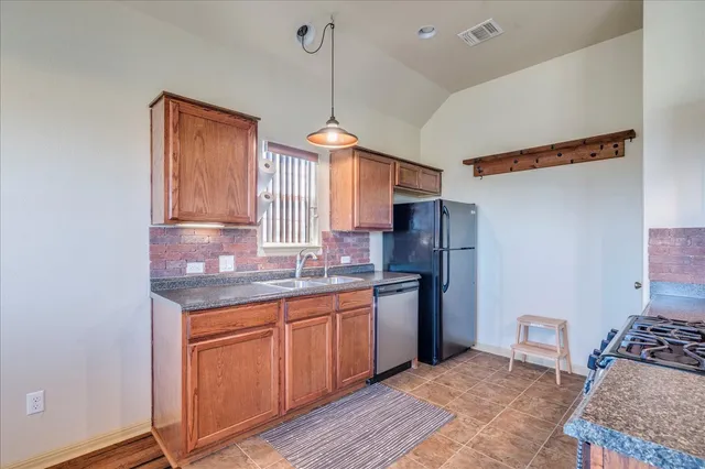 $485,000 | 909 County Road 342, Granger, TX 76530