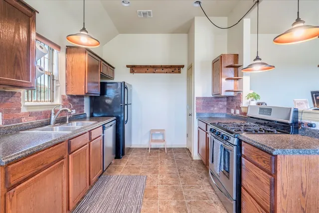 $485,000 | 909 County Road 342, Granger, TX 76530