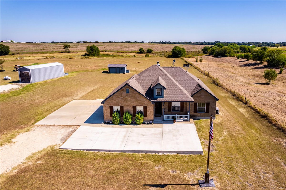 909 County Road 342 Granger, TX 76530 - Photo 5 of 37 View of rural area