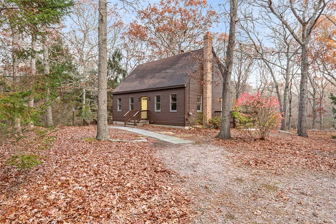 135 Ross Hill Road Charlestown, RI 02813 - Photo 4 of 38