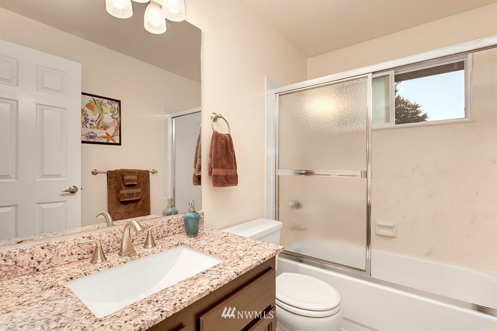 2606 180th Place Southeast Bothell, WA 98012 - Photo 14 of 22 Gallery Image 14