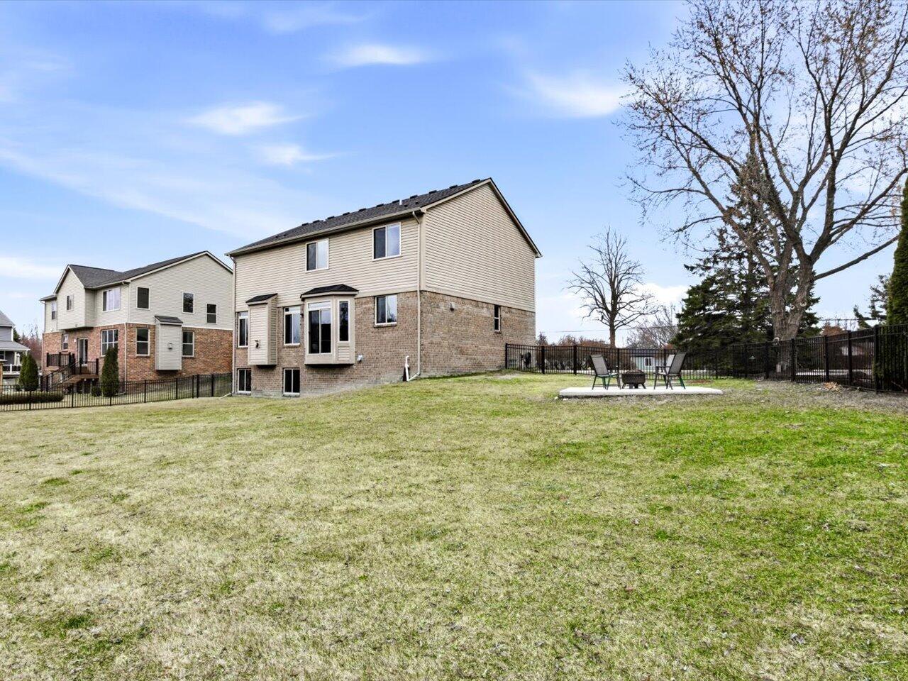 49485 Fairchild Road Macomb, MI 48042 - Photo 49 of 50 51-49485 Fairchild Rd (50)