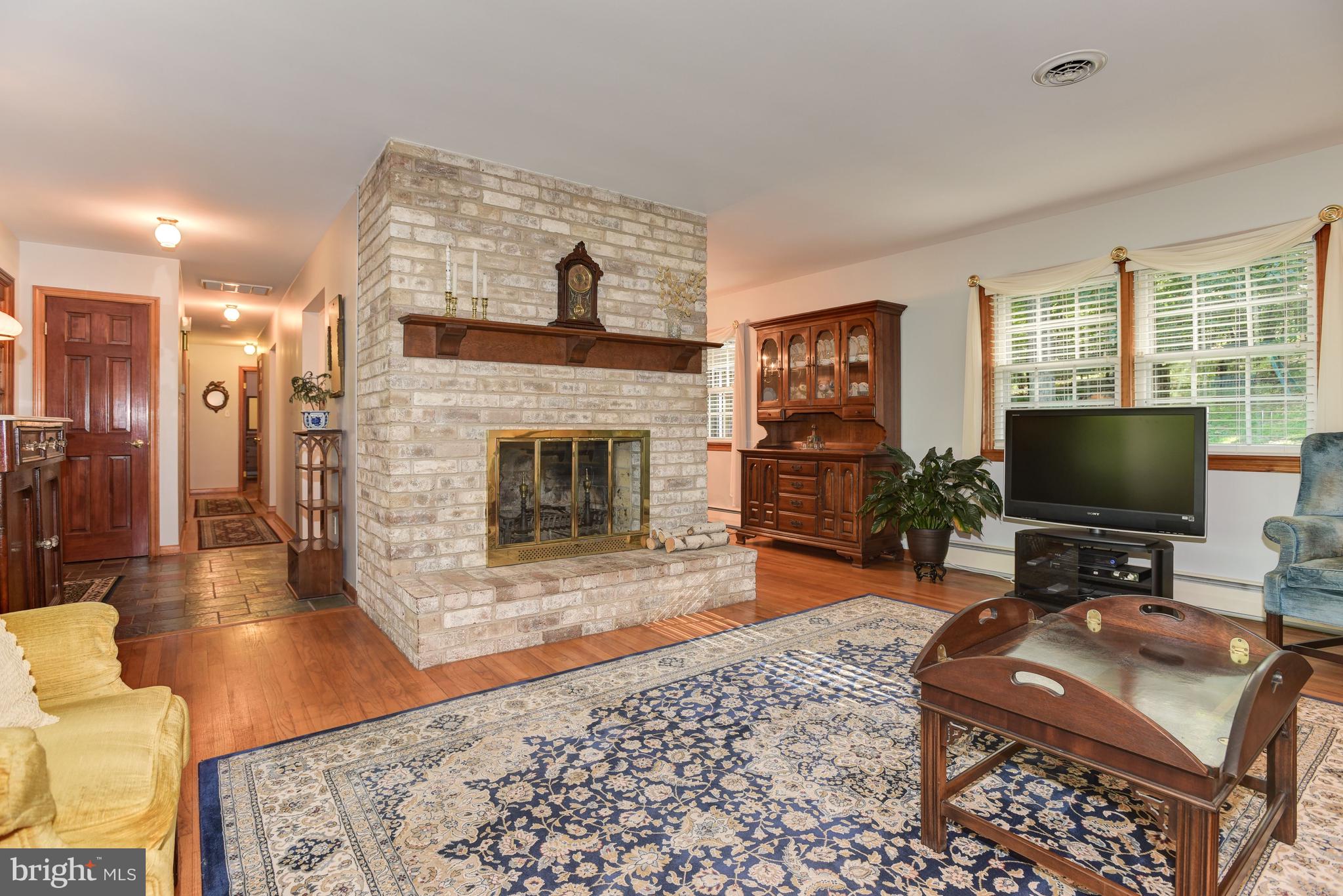 1125 Pinch Valley Road Westminster, MD 21158 - Photo 2 of 47 Living Room