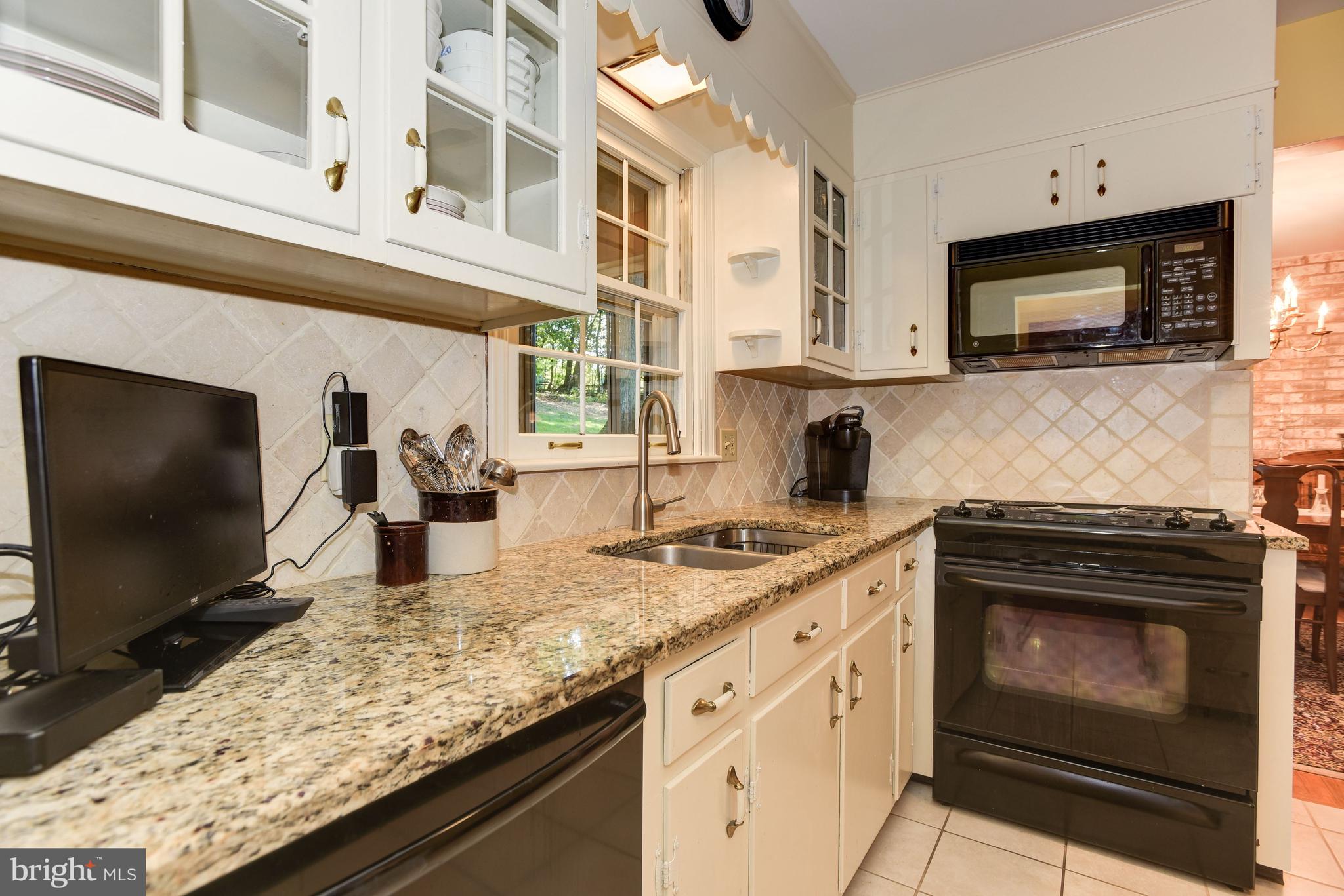 1125 Pinch Valley Road Westminster, MD 21158 - Photo 8 of 47 Eat-In Kitchen