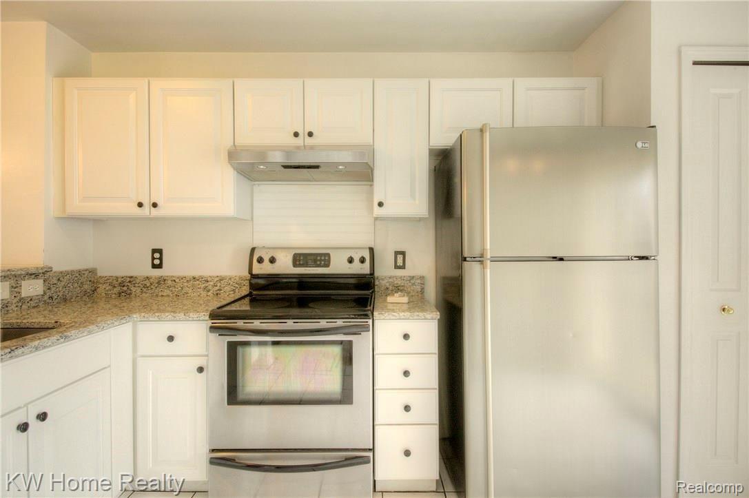 20063 Rodeo Court Southfield, MI 48075 - Photo 19 of 51 930A4323_4_5.jpg