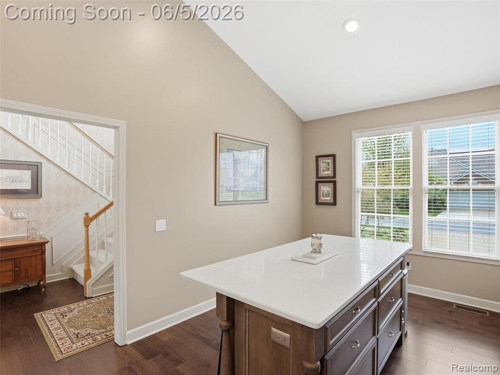 5211 Belmonte Drive Rochester, MI 48306 - Photo 8 of 40
