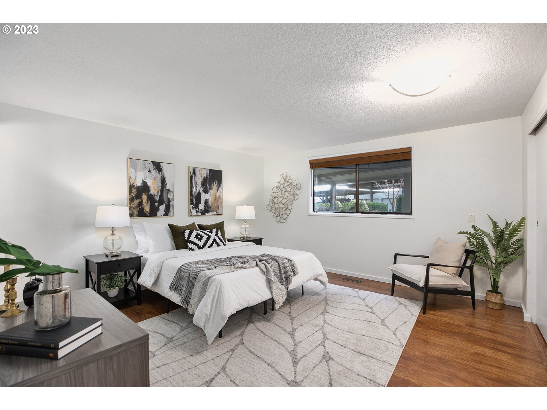 5630 South Riverside Lane, Unit 4 Portland, OR 97239 - Photo 20 of 32 Gallery Image 20