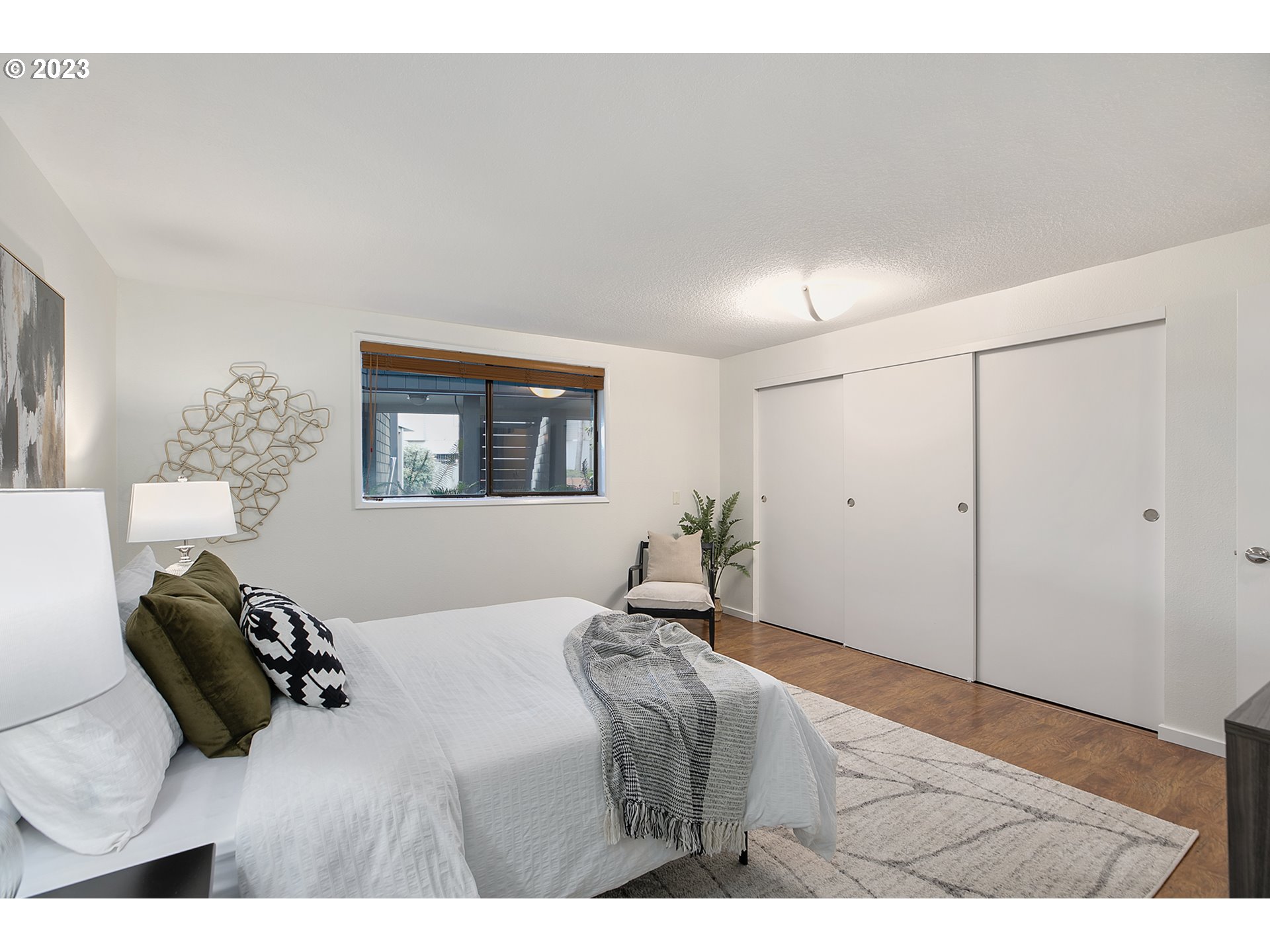 5630 South Riverside Lane, Unit 4 Portland, OR 97239 - Photo 21 of 32 Gallery Image 21