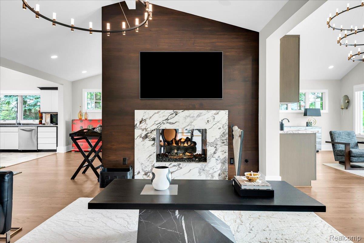3816 West Maple Road Bloomfield Hills, MI 48301 - Photo 13 of 78 3816 W Maple_13.jpg