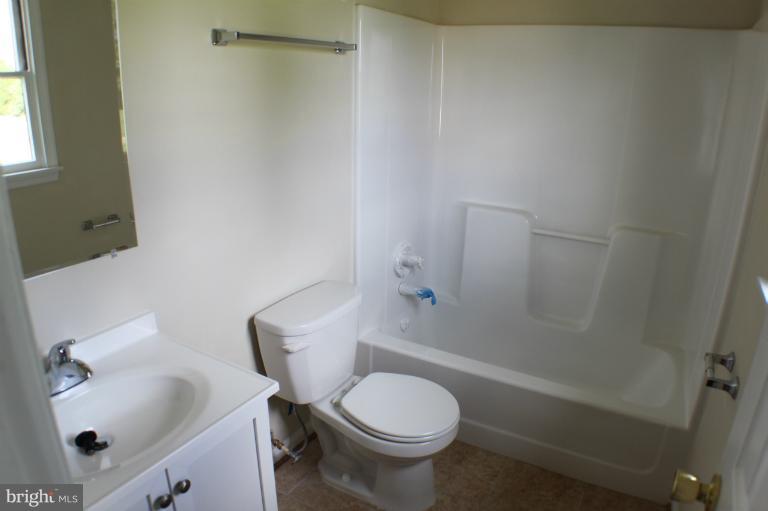 10521 Edenton Road Partlow, VA 22534 - Photo 8 of 17 Bath