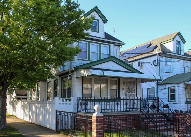 a picture of a bench in a mirror