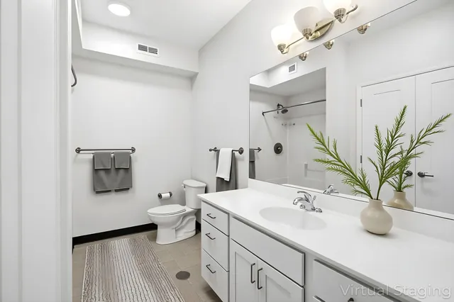 $1,715 | 2318 Jefferson Street Northeast, Unit 323, Minneapolis, MN 55418