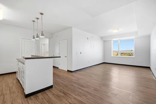 $1,715 | 2318 Jefferson Street Northeast, Unit 323, Minneapolis, MN 55418